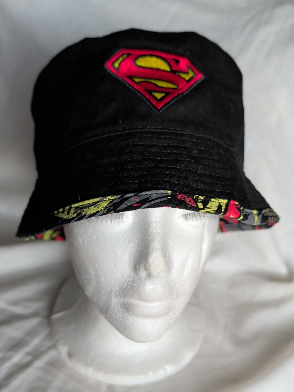 DC Comics Black Bucket Hat with Pink & Yellow Superman Logo Weekend Wear